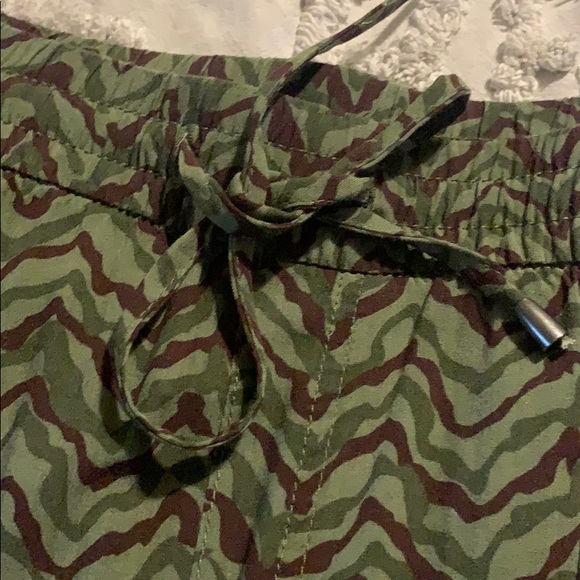 3/$25 Ladies 8/10 pants NWOT - Picture 5 of 9